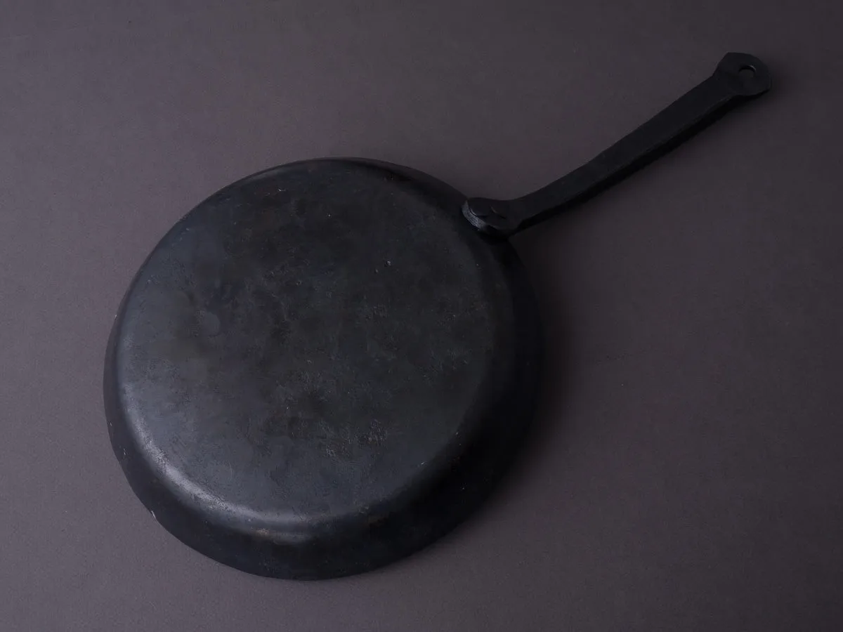 Kanatoko - Wrought Iron Frying Pan - Shallow - 180mm Bottom Diameter