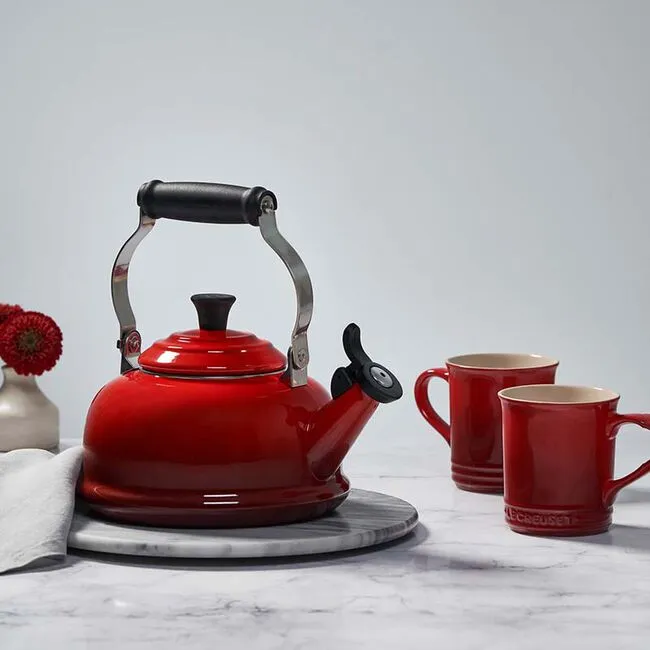 Le Creuset Blueberry 1.6 Litre Classic Whistling Kettle